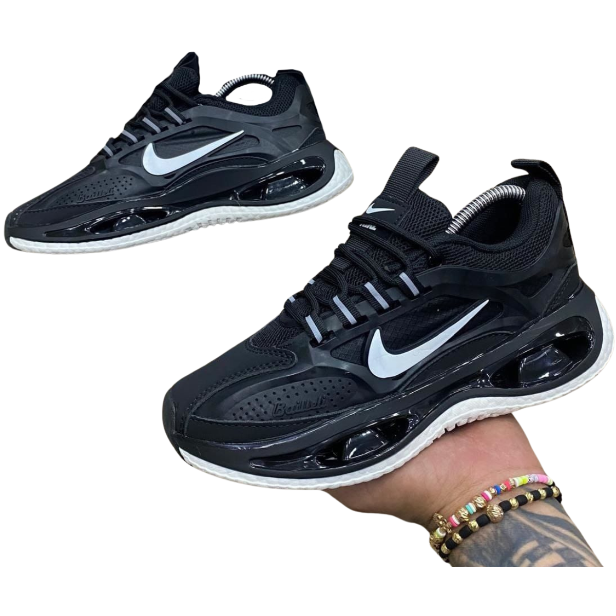 ZAPATILLAS NIKE AIR MUJER: Comodidad, Estilo y Rendimiento. Si buscas las mejores ZAPATILLAS NIKE AIR MUJER , en Onlineshoppingcenter encontrarás una amplia selección de los últimos modelos, diseñados para que estés combinando estilo, comodidad y rendimiento. Ya sea que las necesites para entrenar, correr o simplemente para el uso diario, las ZAPATILLAS NIKE AIR MUJER son una excelente opción para quienes buscan lo mejor en calzado deportivo.  ¿Por qué elegir ZAPATILLAS NIKE AIR MUJER? Las ZAPATILLAS NIKE AIR MUJER se han destacado durante años por su tecnología de amortiguación Nike Air , que proporciona una mayor absorción de impacto y una pisada más suave. Además, su diseño moderno y variado en colores las hace perfectas para adaptarse a cualquier estilo. Ya sea que busques las populares Nike Air Force 1 mujer o las clásicas Zapatillas Nike Air Max mujer , este calzado ofrece lo mejor en moda y funcionalidad.  Beneficios de las Zapatillas Nike Air para Mujer Amortiguación con tecnología Air : La cámara de aire de las Zapatillas Nike Air Max mujer ofrece una gran comodidad en cada paso, reduciendo el impacto sobre las articulaciones. Estilo único : Disponibles en una amplia gama de colores, como las Nike Air mujer colores en rosa, negro, blanco y otros tonos vibrantes. Durabilidad : Fabricadas con materiales de alta calidad que aseguran un calzado duradero para uso diario o actividades deportivas. Modelos Destacados de ZAPATILLAS NIKE AIR MUJER Al buscar los últimos modelos de zapatillas Nike mujer , hay varias opciones populares que puedes considerar. Desde los clásicos como las Nike Air Force 1 mujer hasta las más deportivas como las Nike Air Max 96 mujer , todas tienen algo en común: un diseño inconfundible y un alto rendimiento.